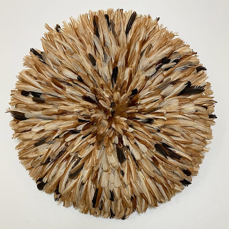 Décoration murale en plumes juju hat - mélange de marron clair