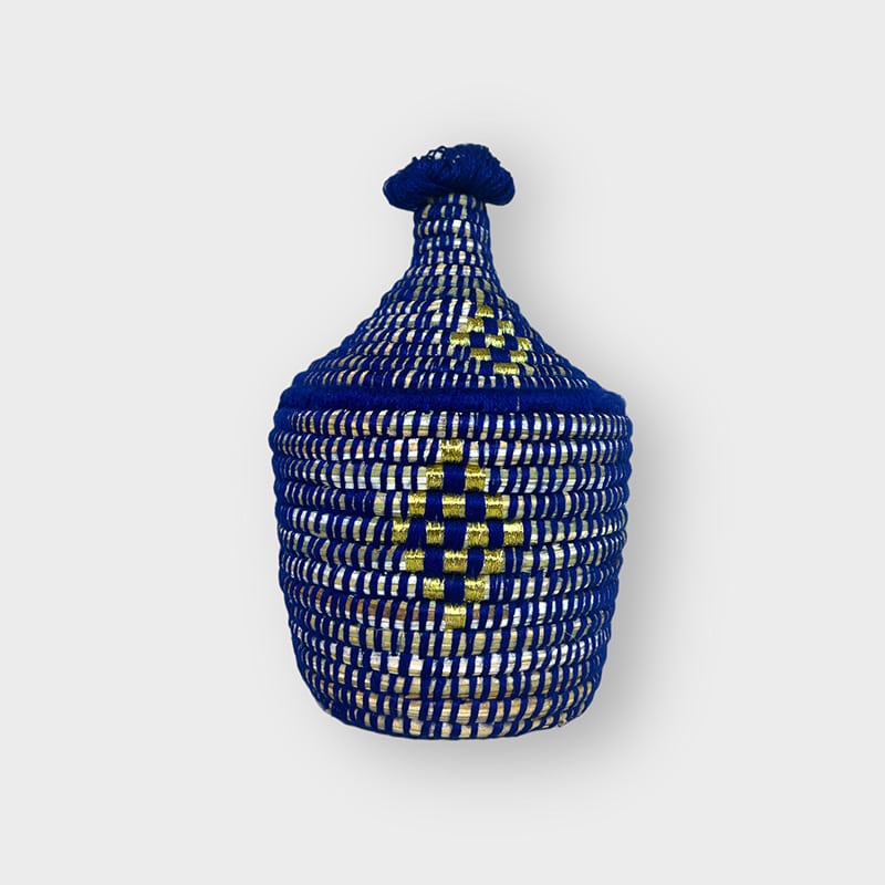 Petit panier bleu à motif doré