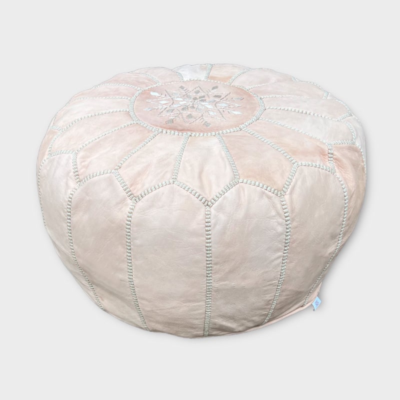 Pouf en cuir naturel clair