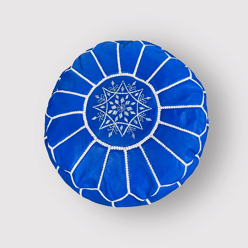 Pouf en cuir avec broderie - Bleu Majorelle
