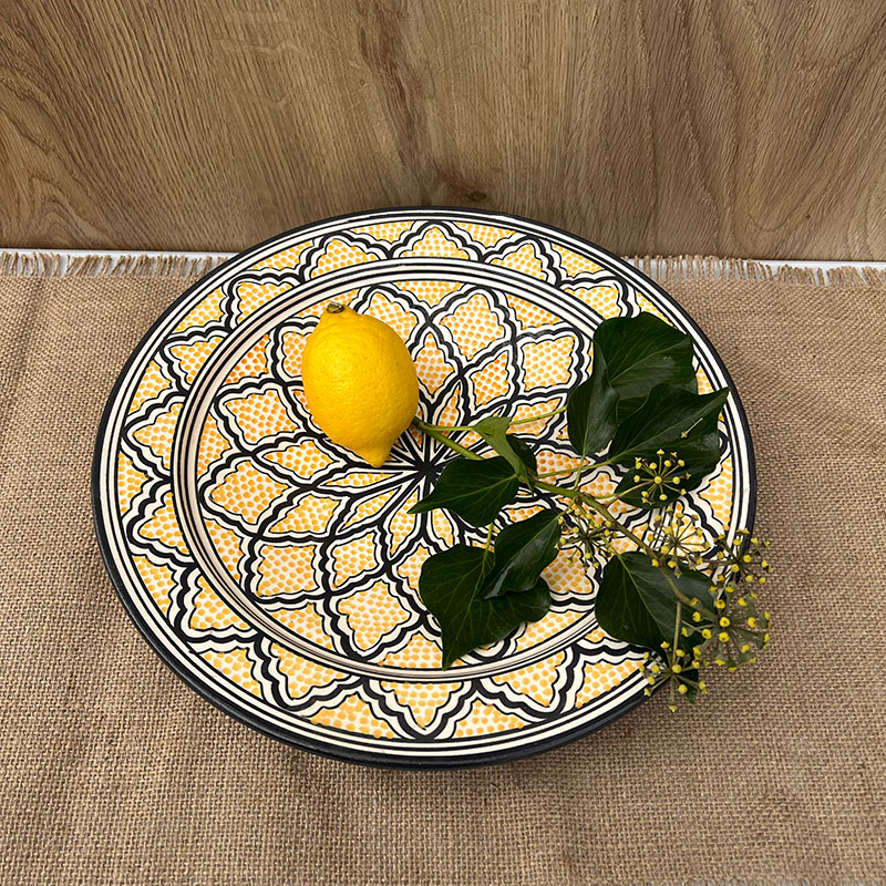 Plat marocain 35 cm. JAUNE AVEC ÉTOILE NOIRE