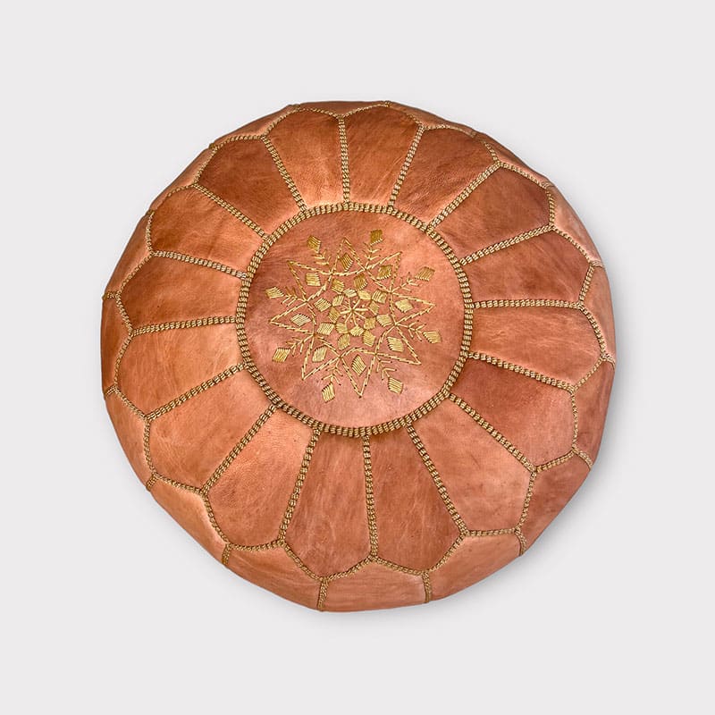 Pouf en noisette marron clair